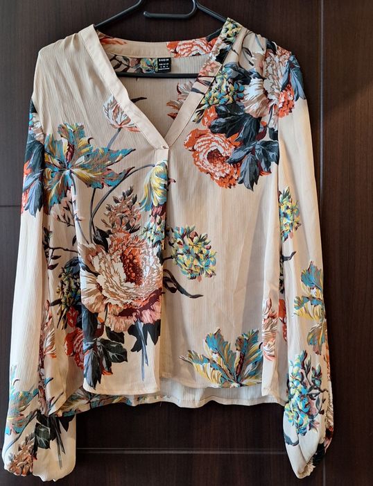 Дамски ризи 5 лв за брой