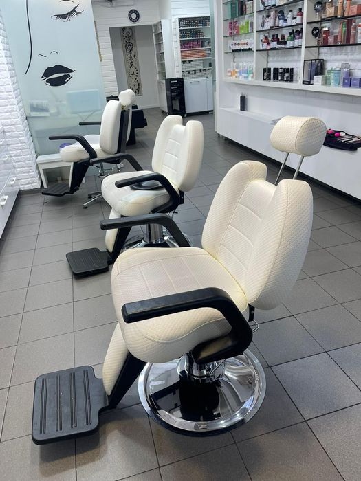 Макияжные кресла