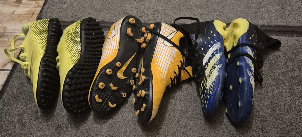 Ghete fotbal marimea 32