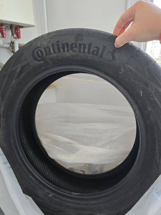 Continental 215/60 R18 98H - 100% noi, DOT 09/2025