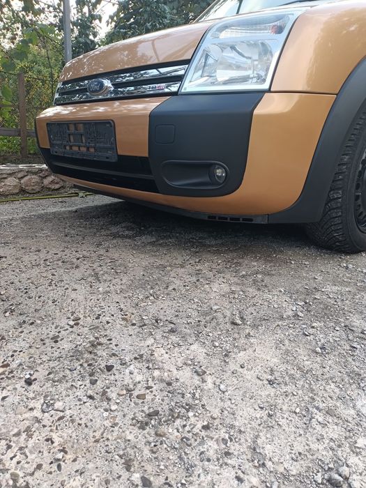 Vând Ford Tourneo Connect