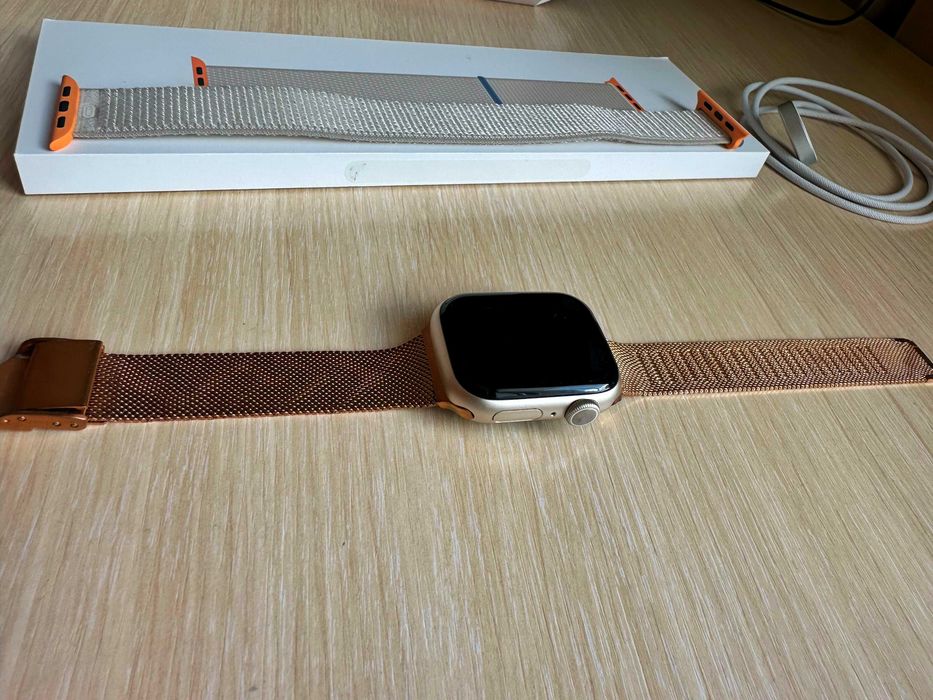 Apple Watch Series 9 41mm Starlight AI Starlight SL GPS - ОТЛИЧНО СЪСТОЯНИЕ