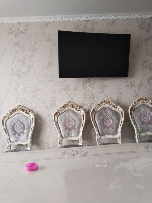 Телевизор  с трещины на запчасти