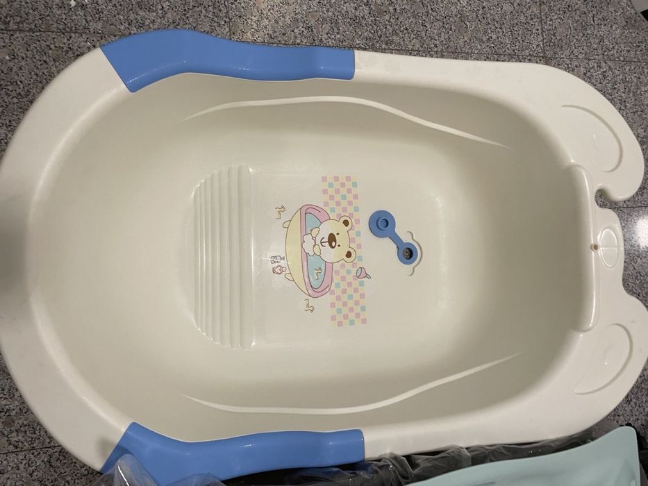 Комплект вана с отвор и стойка - Мони