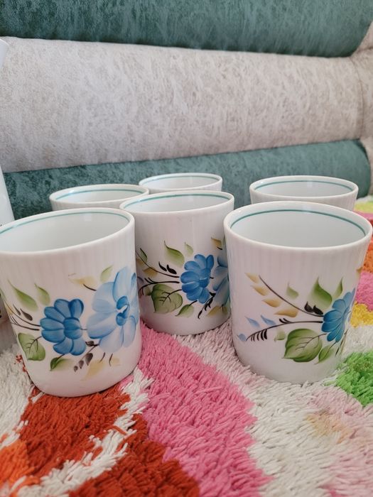 Чайник и 6 чашек времен СССР