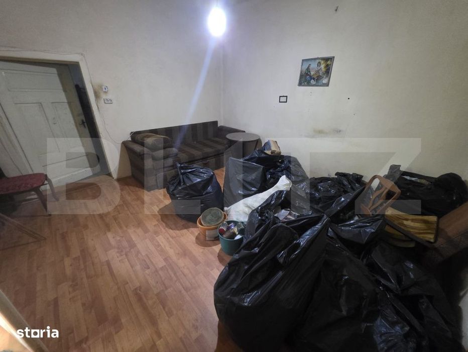 Casa 3 camere + dependinte, 84.50 mp, teren 3900 mp, zona Dumbravioara