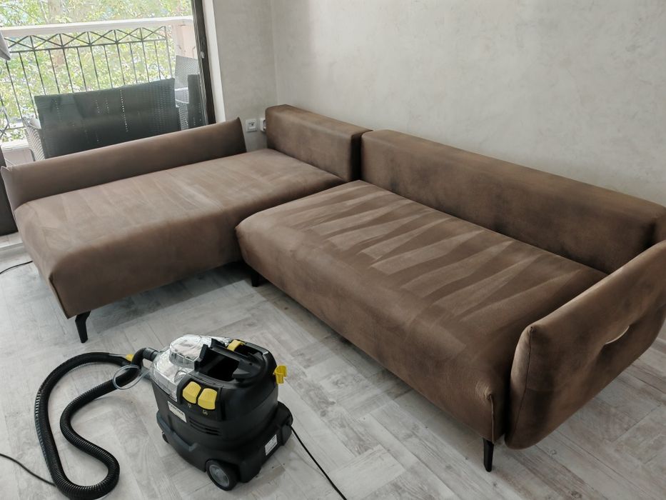 Професионално почистване на мека мебел във Варна