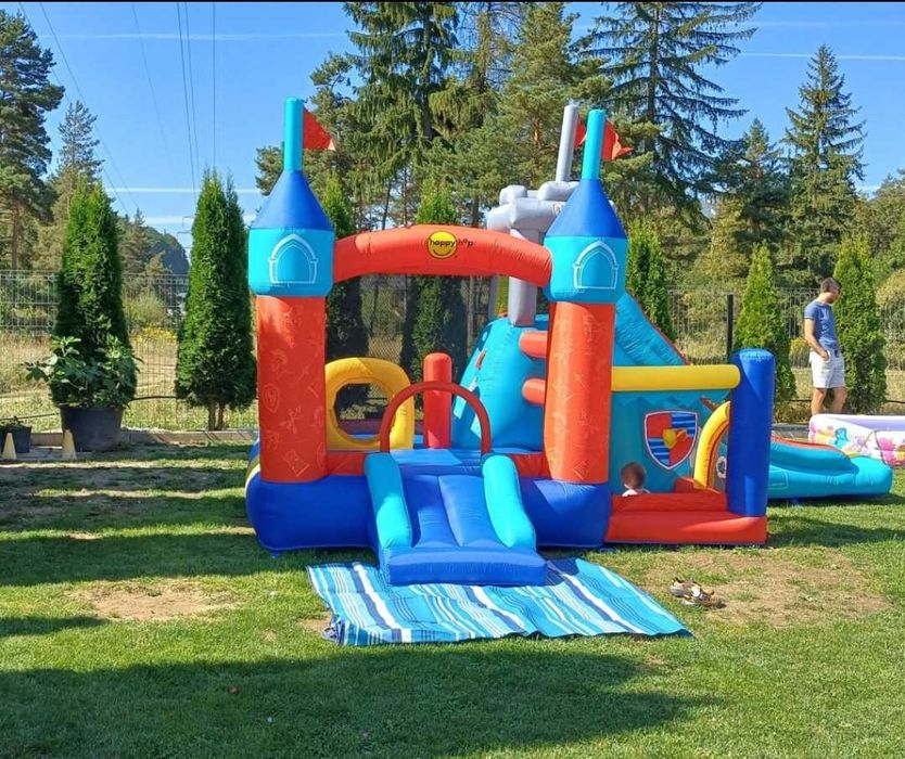 Loc de joaca gonflabil pentru copii