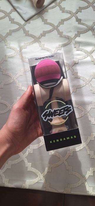 Kendama sweets broken bones roz noua