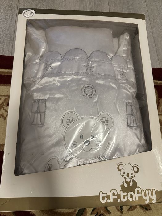 Продам    конверт     новый  цвет серебристый