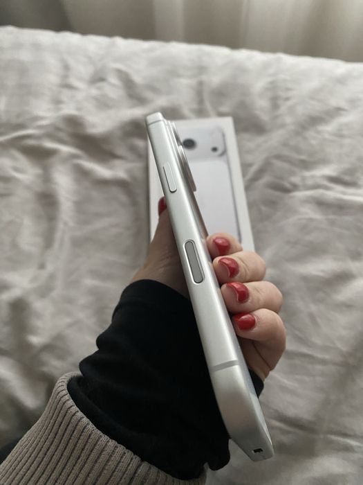 Iphone 17 pro ( с Гаранция към Зора и на 0 цикъла )