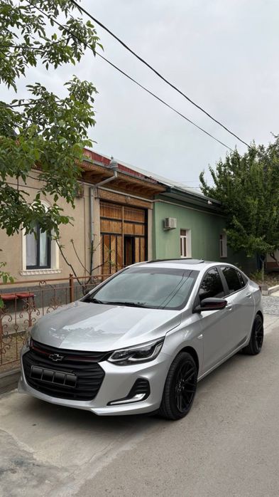 Chevrolet Onix Redline