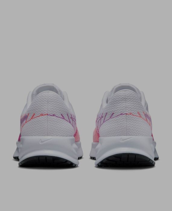 Nike обувки W RUN DEFY