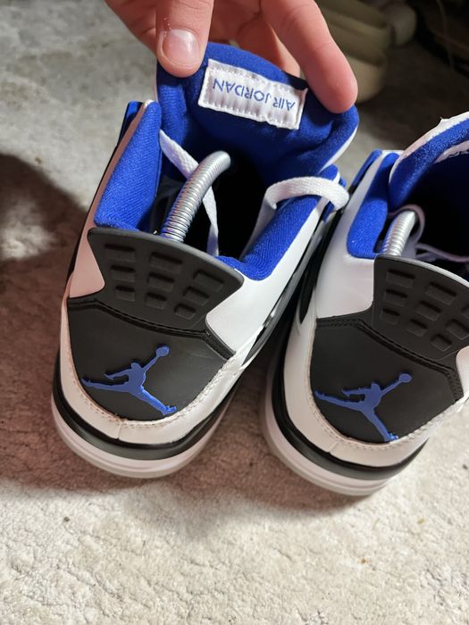 Jordan 4 marimea 43