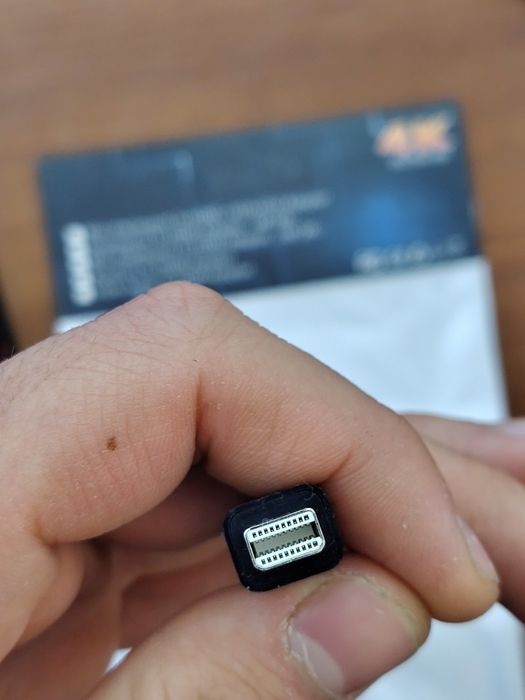 Преходник HDMI-Mini DP