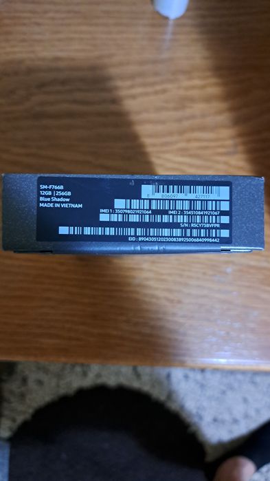 Vand Samsung Z flip 7