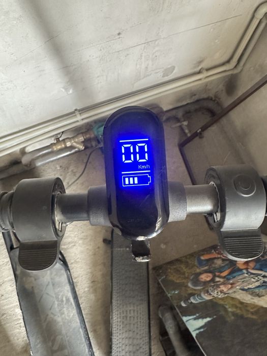 Электросамокат продам Срочно!