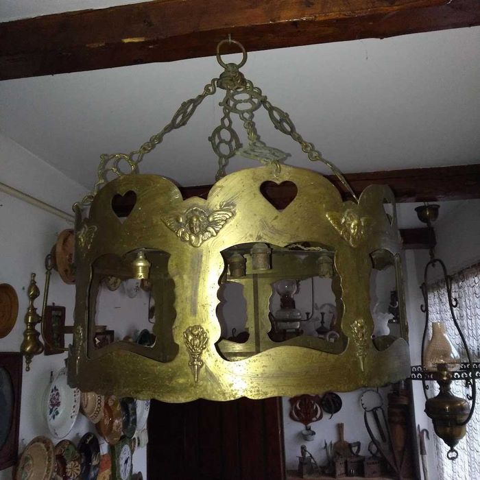 candelabru tip medieval din alama groasa suspendat pe patru lanturi