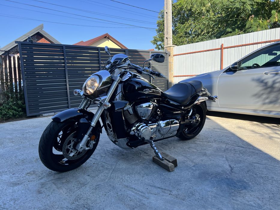 Suzuki intruder m109r