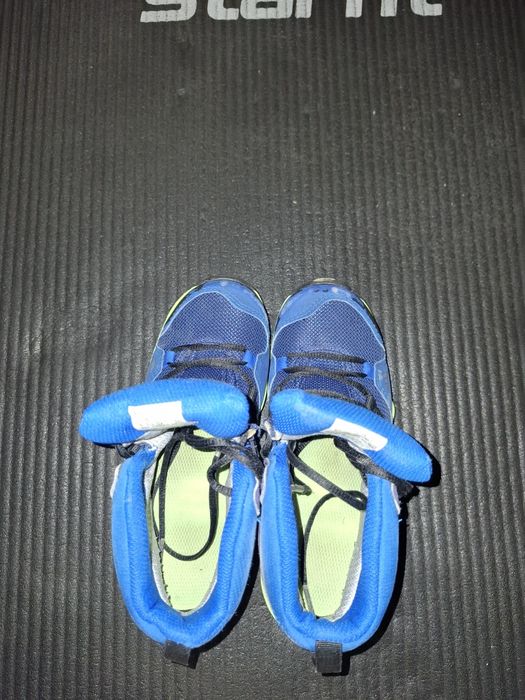 Детские кроссовки Adidas