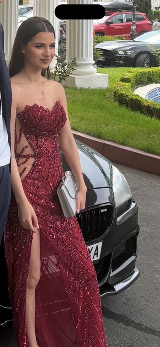 Бална рокля  (бурдо).