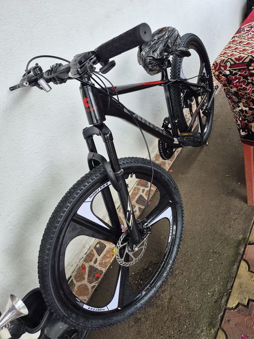 Vând bicicleta nou