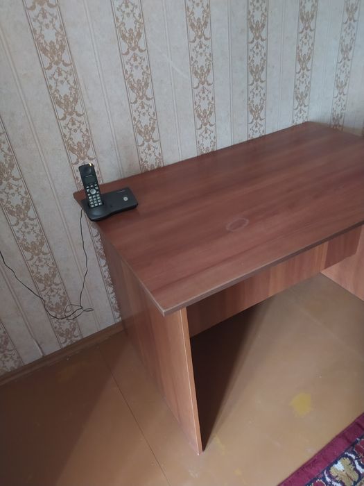 Стол в отличном состоянии недорого