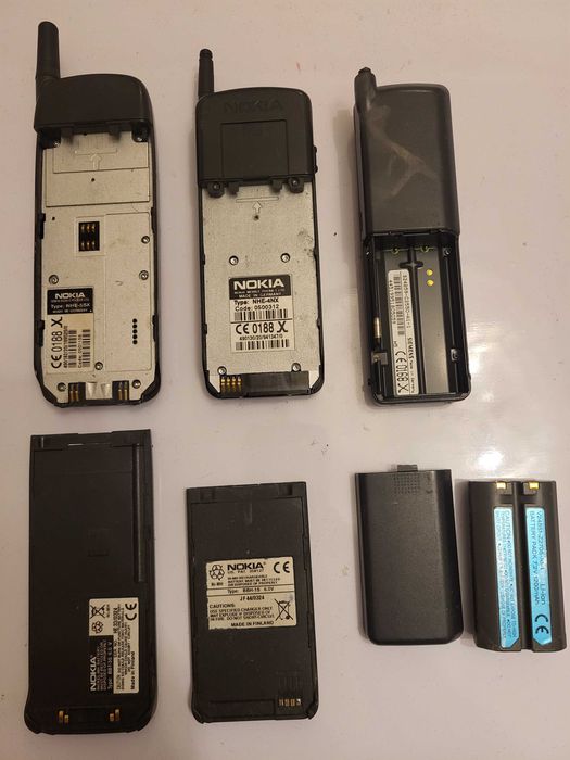 Telefoane vechi (cărămizi)