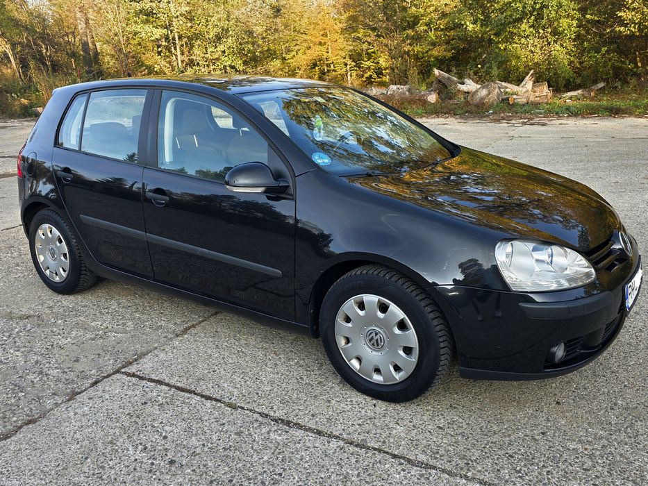 Vând Volkswagen Golf 5
