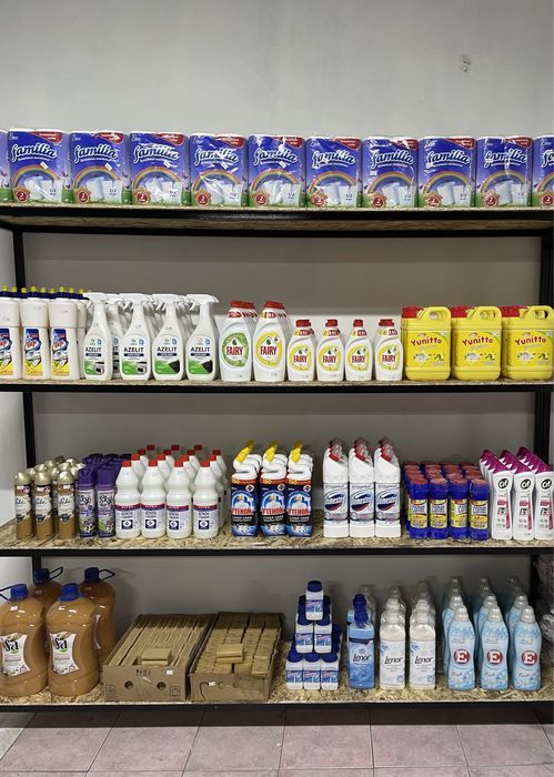 Стеллажи и полки