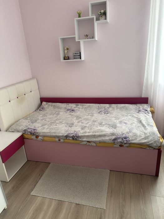 Обзавеждане за детска стая с легло , нощно шкафче и бюро