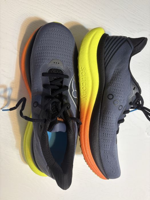 Pantofi alergare Saucony triumph ,43