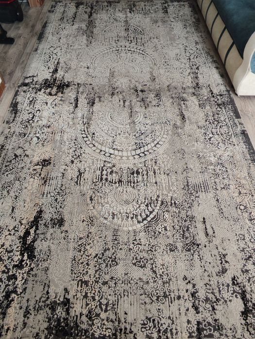 Продам ковер размер 2/4