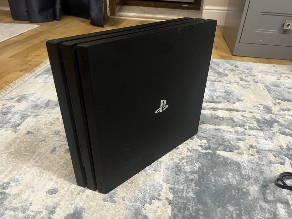 Ps4 pro с играми внутри и дисками