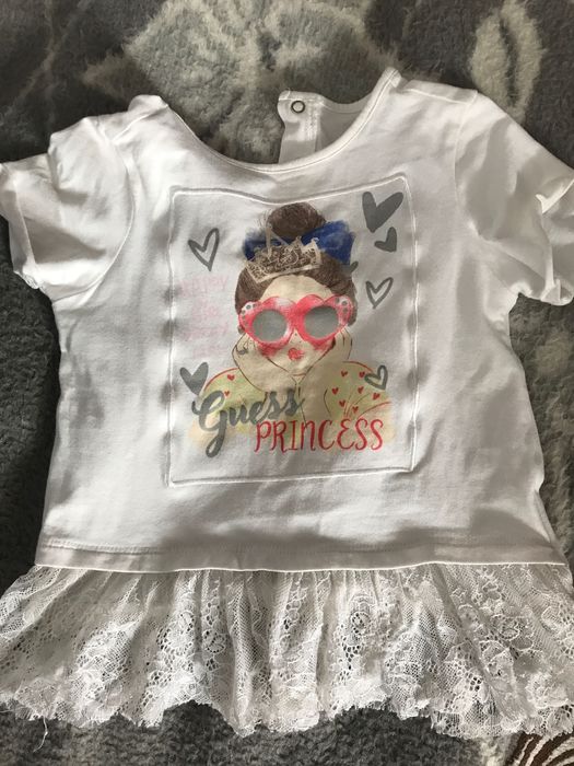 Rochite Guess pentru fetițe in stare buna mărimea 9-12 luni