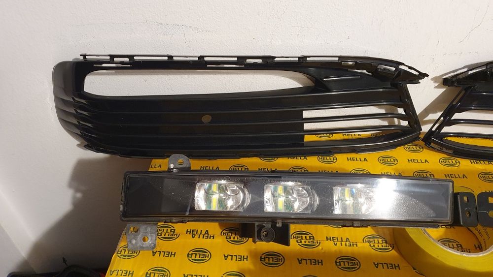 Grila lampa proiector spot ceata led bara fata BMW 7 g11 g12