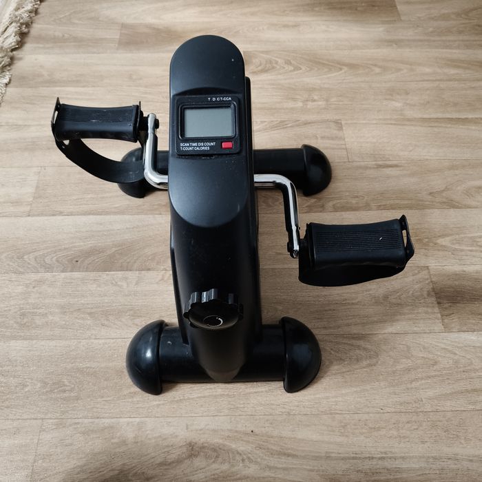 Велотренажер продам