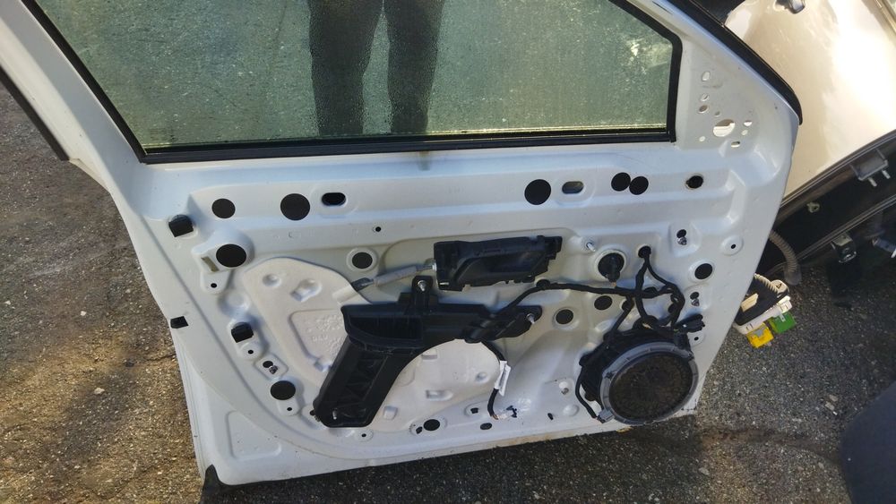 Предна лява врата за пежо/peugeot 208