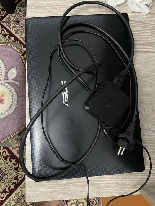 Ноутбук asus x501u