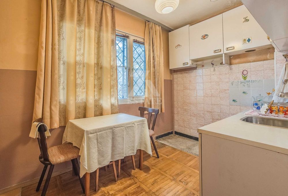 Продава 2- стаен апартамент в ж. кв. Борово- гр. София