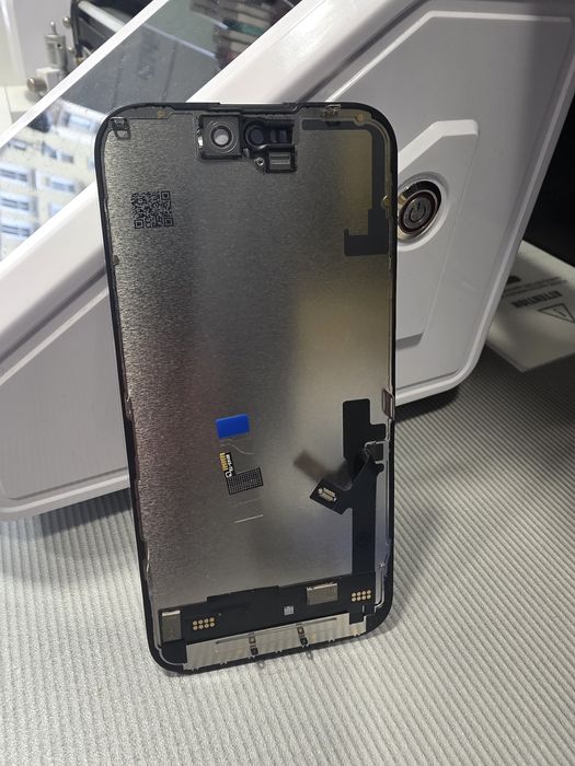 Oled дисплей за Iphone 16