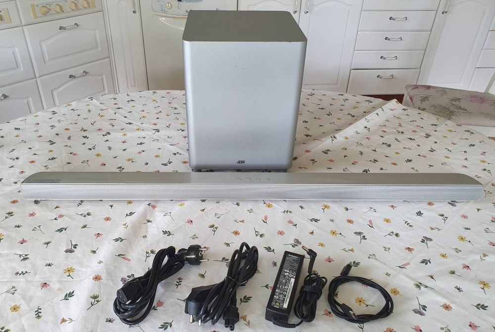 Schimb soundbar Jvc cu boxe și amplificator sau boxe tip monitoare audio
