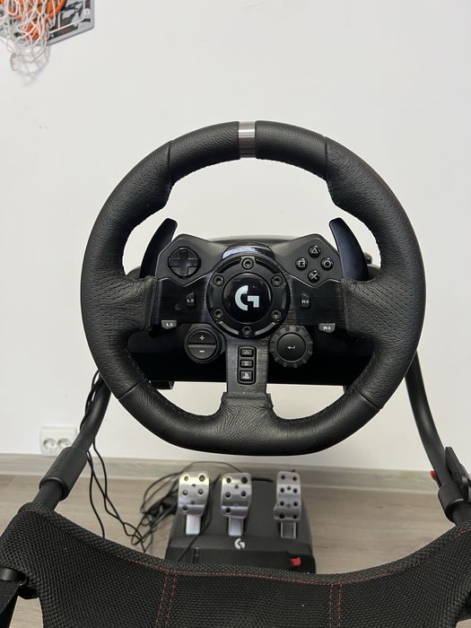 Volan logitech G923 trueforce in garantie pentru PC/PS/Xbox