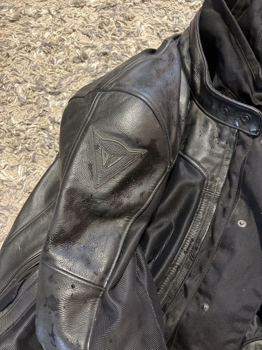 Яке за мотор Dainese