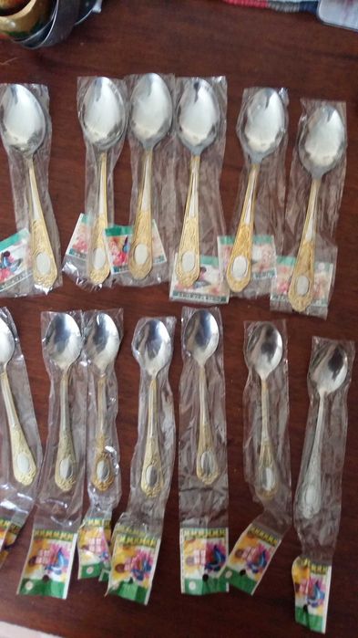 Ножи и столовые приборы