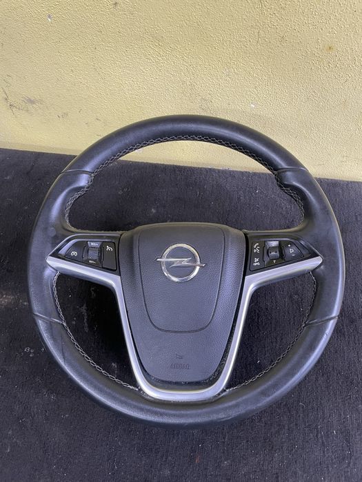 Volan cu Comenzi + Airbag Opel Meriva B An 2011/2017 Pret 500 lei