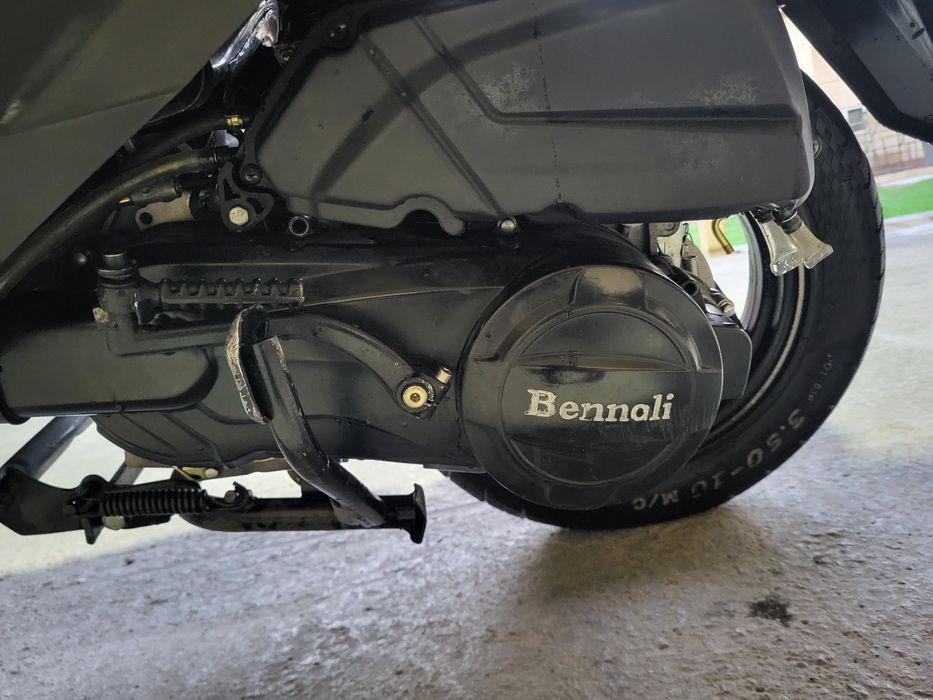 Мопед м 12  benneli