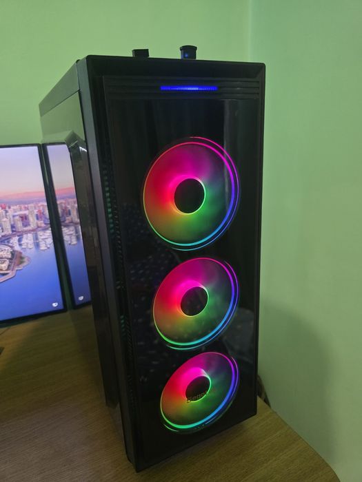 Vand/Schimb PC Gaming cu Monitor și mouse inclus