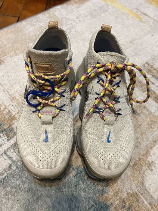 Маратонки на Nike 37,5