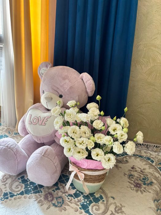 Медвежонок и цветы